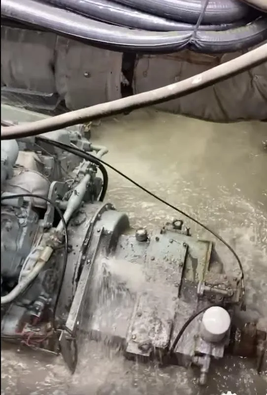 Sistema de achique con el motor principal del barco